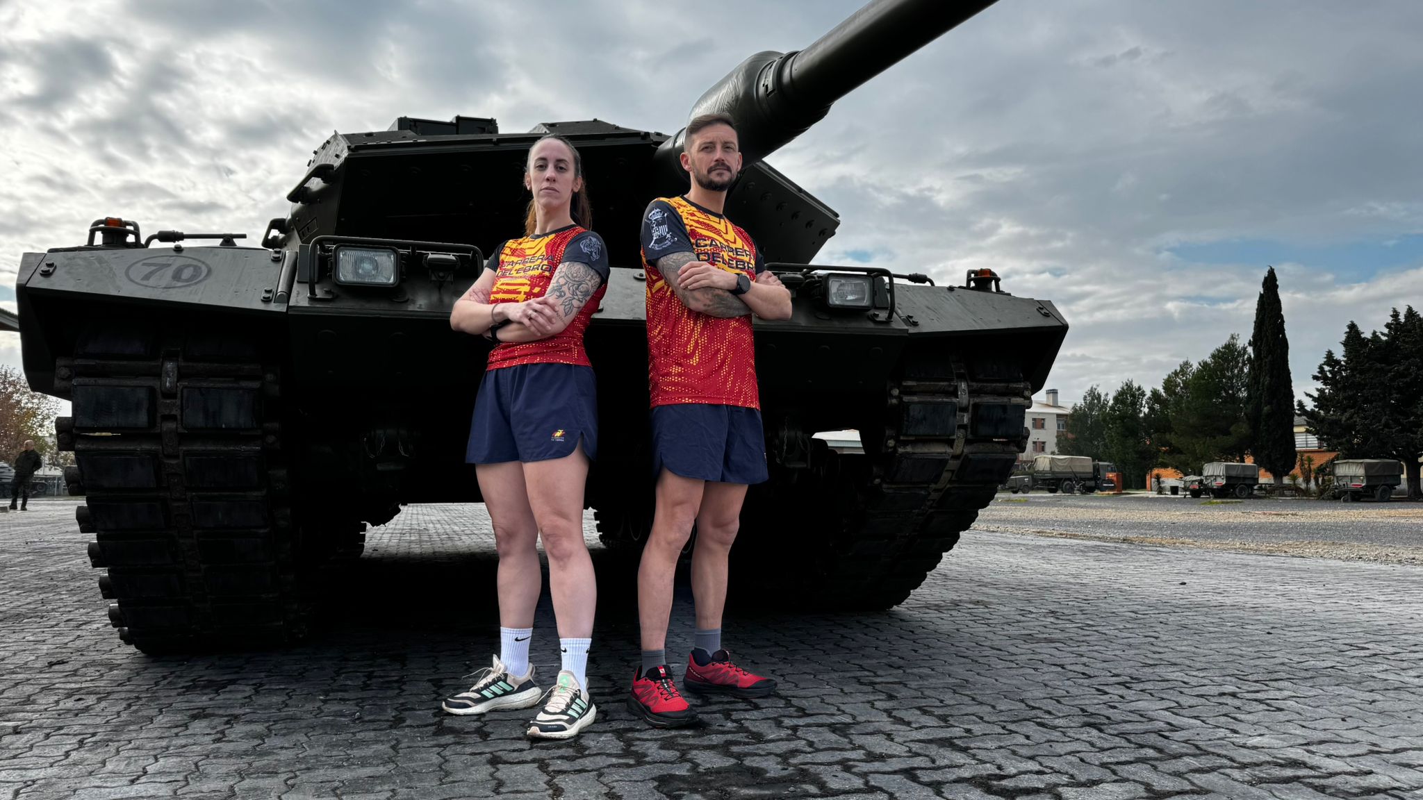 Camiseta oficial de la VII Carrera del Ebro​ 2025