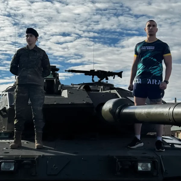 Camiseta oficial de la XVIII Carrera del Ebro 2026